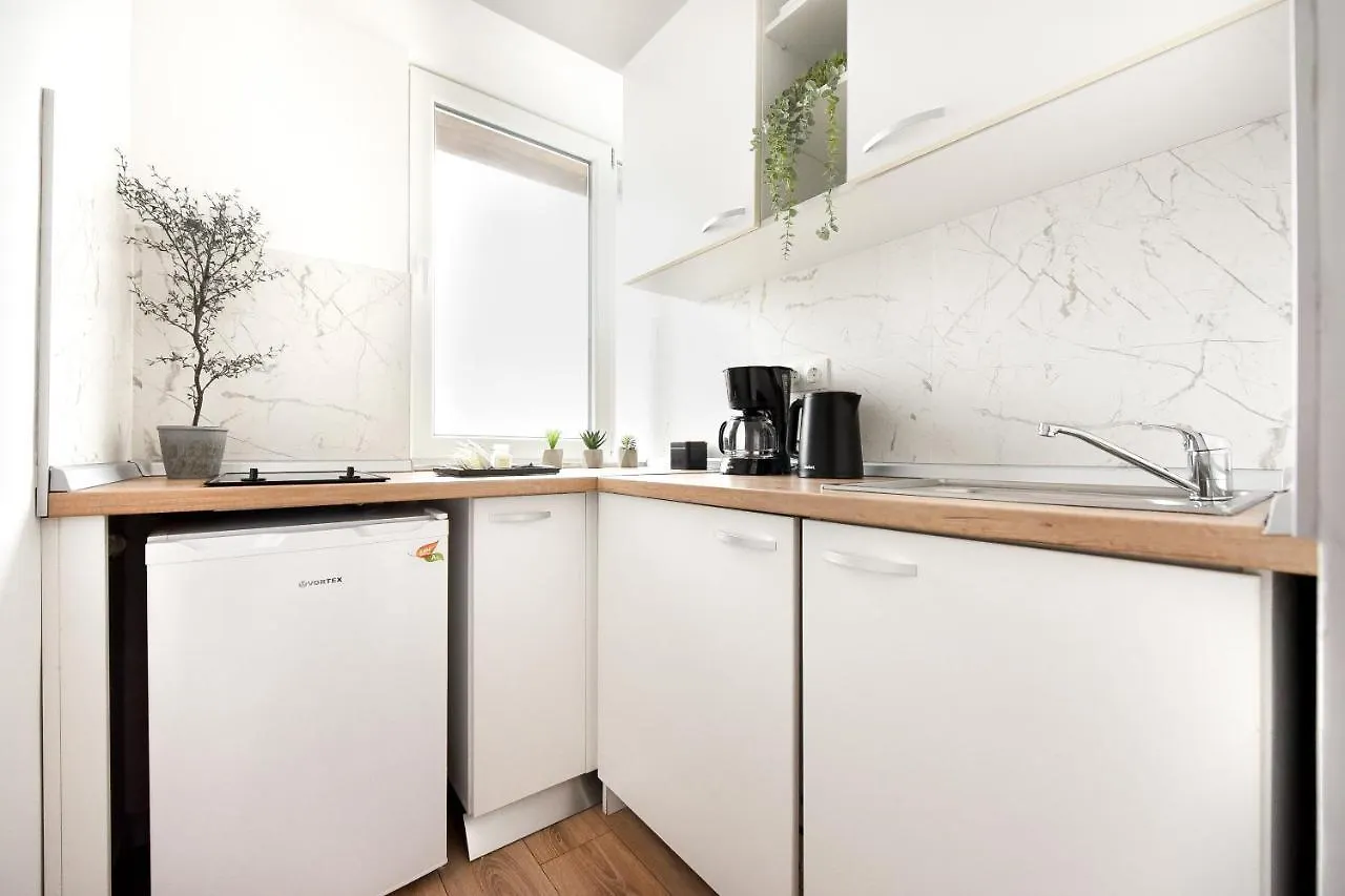 White Haven - Calea Victoriei Studio Бухарест